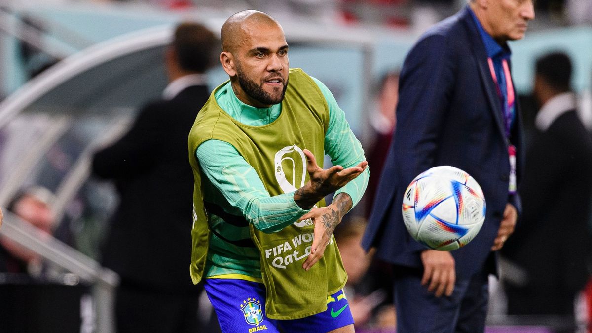 Fotbalista Dani Alves je podezřelý ze sexuálního útoku, potvrdil soud